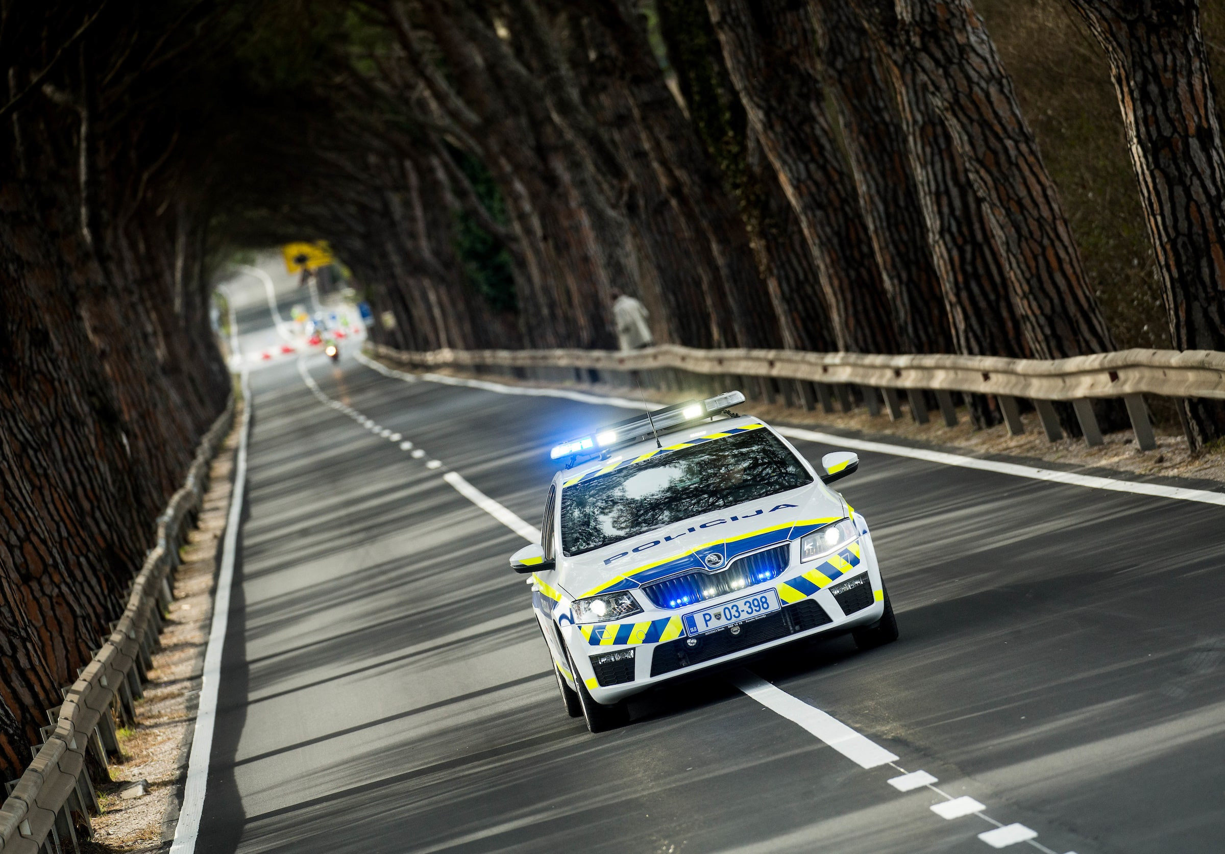Policija: Upoštevajmo navodila, bodimo strpni, uživajmo!