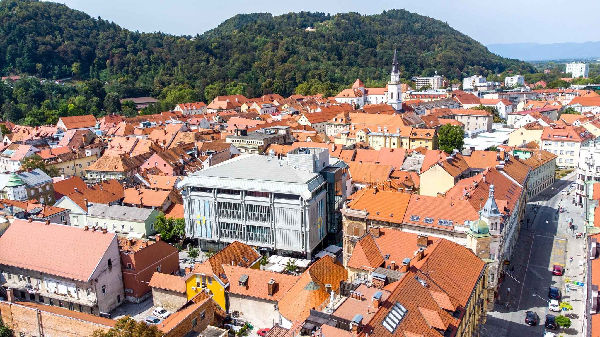 Nekdanja veleblagovnica v Celju zdaj center zabavne znanosti